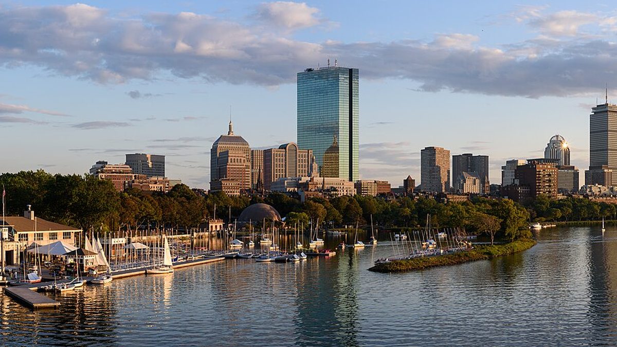 Boston, Massachusetts skyline from Longfellow Bridge