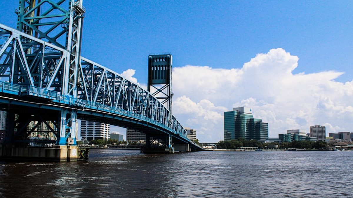 Jacksonville, Florida skyline along the St. Johns River