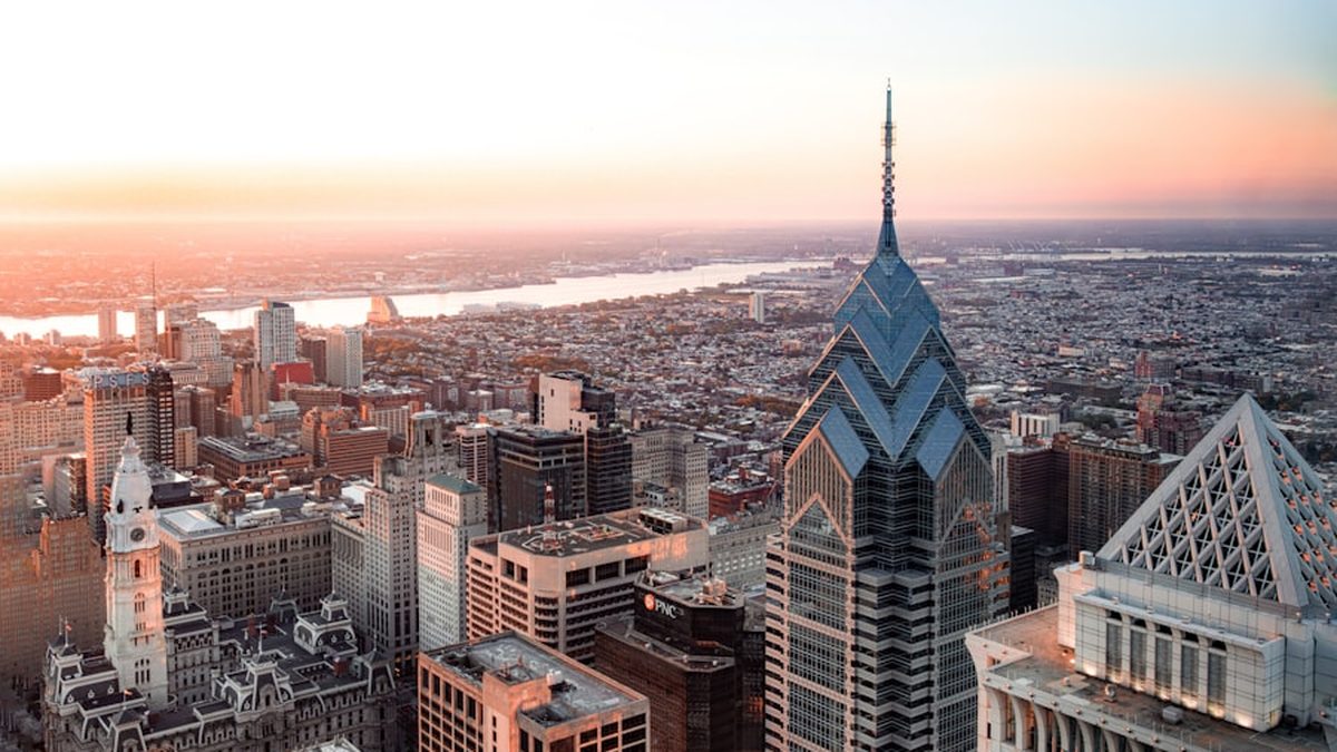 Philadelphia, Pennsylvania skyline at sunset